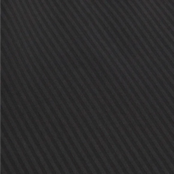 New with tags Lululemon Wunder Train High-Rise Ribbed
Tight 25", Black. Size 6. - Picture 7 of 15